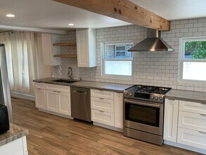 447 S Grand St in Orange, CA - Building Photo - Building Photo