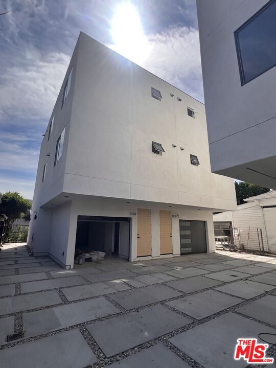 property at 1230 S Berendo St