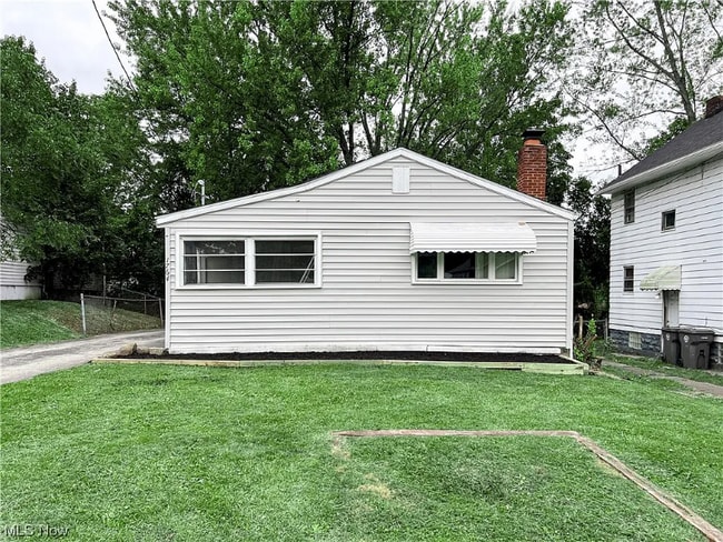 property at 1764 S Heights Ave