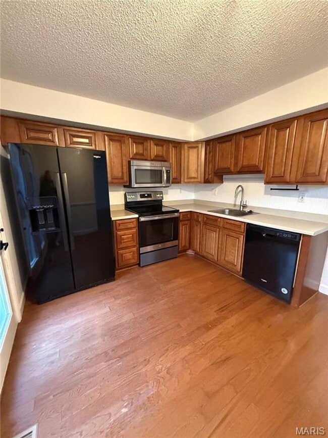 13325 Hiddendale Ln in Ballwin, MO - Building Photo - Building Photo