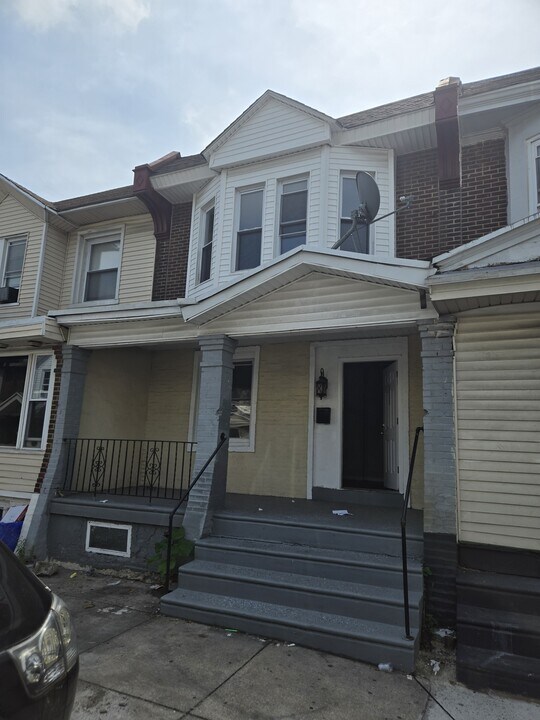 6532 Saybrook Ave in Philadelphia, PA - Building Photo