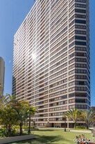 2499 Kapiolani Blvd in Honolulu, HI - Building Photo