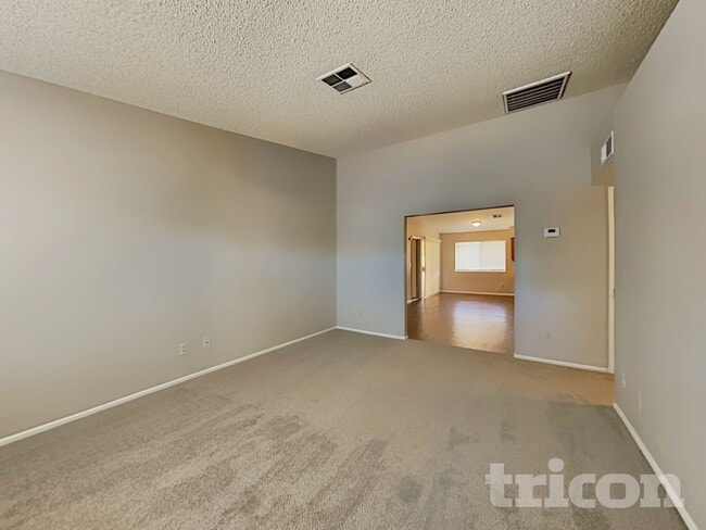 7044 W Taylor St in Phoenix, AZ - Foto de edificio - Building Photo