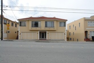 1021-1025 Grand Ave in South San Francisco, CA - Foto de edificio - Building Photo