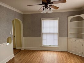 120 Lovejoy Ave in Waterloo, IA - Building Photo