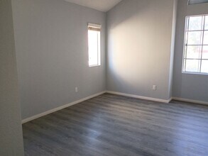 784 Fuchsia St in Corona, CA - Building Photo - Building Photo