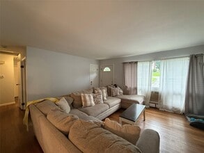 33 Mi-Anna Dr in Mahopac, NY - Building Photo - Building Photo