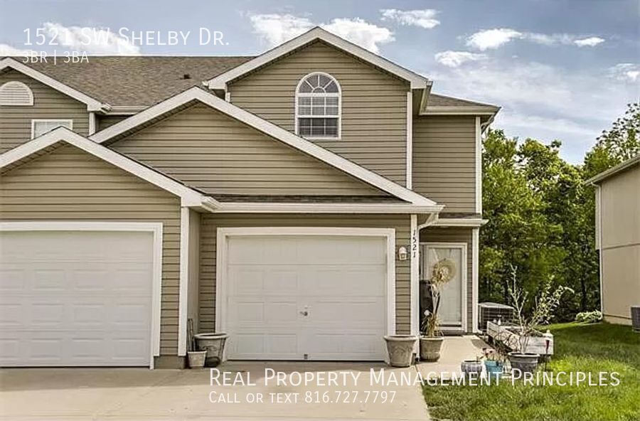 1521 SW Shelby Dr in Lee's Summit, MO - Building Photo