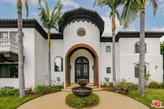 4705 Los Feliz Blvd in Los Angeles, CA - Building Photo - Building Photo