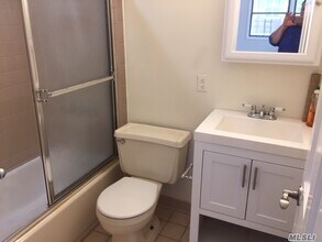 131 Beach 121st St-Unit -8 in Queens, NY - Building Photo - Building Photo