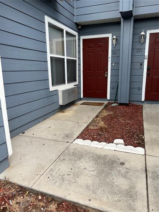 711 Caribbean Dr Photo
