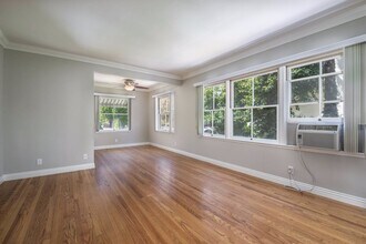 1032 Carol Dr in West Hollywood, CA - Building Photo - Building Photo