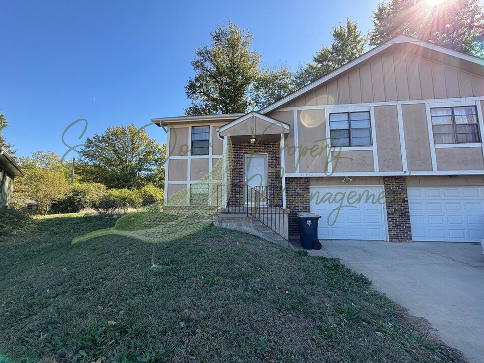 11313 Bales Ave in Kansas City, MO - Building Photo