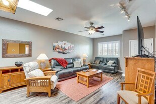 3925 S Vía De Cristal in Green Valley, AZ - Building Photo