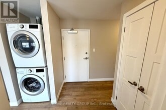 1277 Commissioners Rd W in London, ON - Building Photo - Building Photo