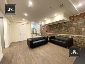 1618 Beacon St in Brookline, MA - Building Photo - Building Photo