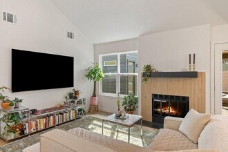 8202 Cache Dr in Austin, TX - Building Photo - Building Photo