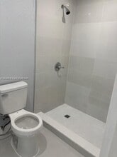 9845 SW 85th St in Miami, FL - Building Photo - Building Photo