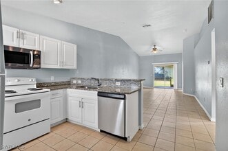 4424 26th St SW in Lehigh Acres, FL - Building Photo - Building Photo