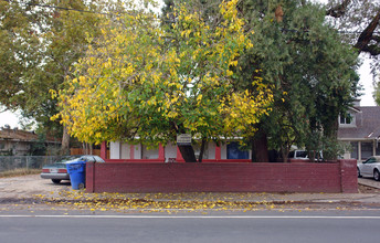 1250-1252 Arcade Blvd in Sacramento, CA - Building Photo - Building Photo