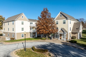 Brookside I & II Senior Apartments in Davenport, IA - Building Photo - Primary Photo