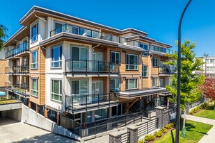 The Heights in White Rock, BC - Building Photo