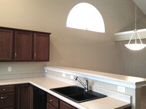 12 Ascot Glen Dr in Franklin, OH - Building Photo - Building Photo