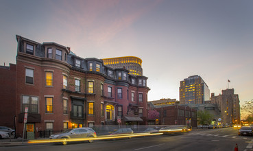 Arlington & Cortes in Boston, MA - Foto de edificio - Other