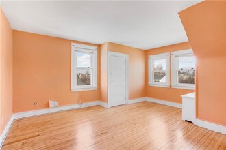 29 Neptune Ave in New Rochelle, NY - Building Photo - Building Photo
