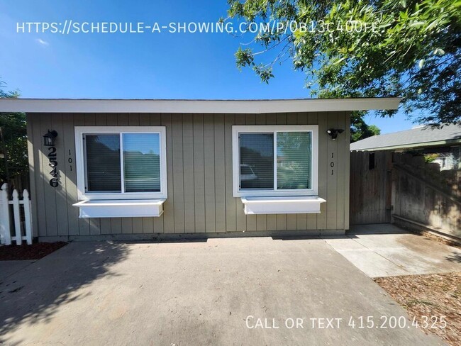 2546 W Victor Ct