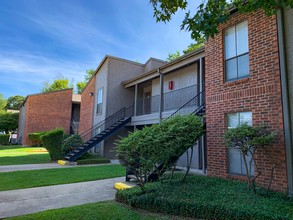 Misty Ridge in Longview, TX - Foto de edificio - Building Photo