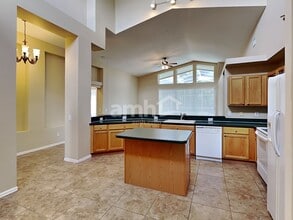 10223 Meadow Crossing Dr in Tampa, FL - Building Photo - Building Photo