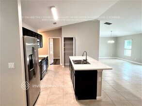 1998 SW Airoso Blvd in Port St. Lucie, FL - Building Photo - Building Photo