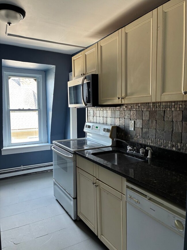 17 Pearl St in Norwich, CT - Building Photo - Building Photo