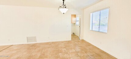 220 S Paloma in Show Low, AZ - Building Photo - Building Photo