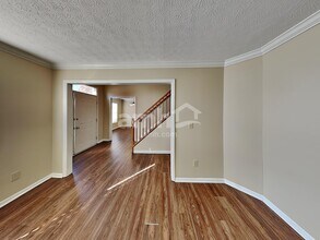 12478 Thoroughbred Dr in Pickerington, OH - Foto de edificio - Building Photo