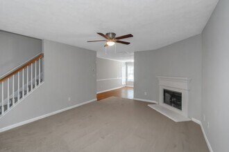 7037 Ravenwood Ln in Stonecrest, GA - Building Photo - Building Photo
