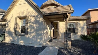 724 Shelli St in Tracy, CA - Building Photo - Building Photo