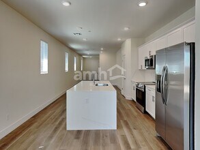 522 Silverbell Falls Pl in Henderson, NV - Building Photo - Building Photo