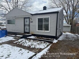 22819 Nagel St in Warren, MI - Building Photo