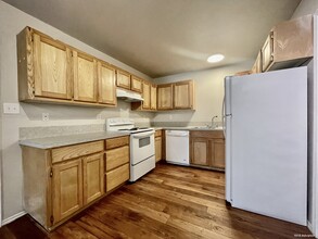 1009 Advance St in San Marcos, TX - Building Photo - Interior Photo