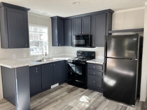 27 Willow Ct in Asheville, NC - Building Photo - Building Photo