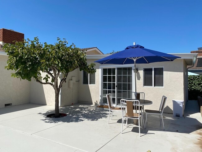 property at 2404 Chatsworth Blvd