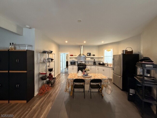 25 Treacy Ave in Newark, NJ - Building Photo - Building Photo