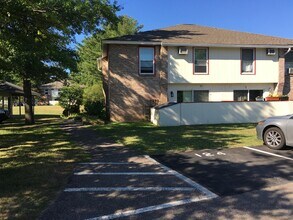 280 Ledgewood Cir, Unit 103 in Burlington, VT - Foto de edificio - Building Photo