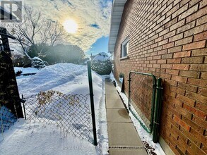 2175 Martha Ave in Ottawa, ON - Building Photo - Building Photo