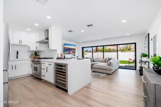 4464 E Campbell Ave in Phoenix, AZ - Building Photo - Building Photo