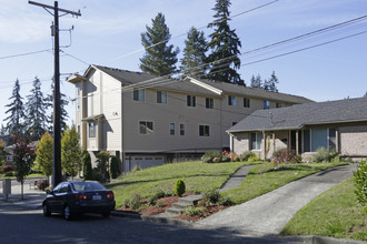 5501 234th St SW in Mountlake Terrace, WA - Building Photo - Building Photo