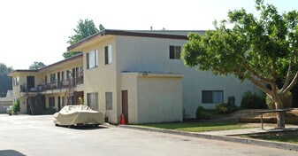 530 Summit Ave Apartments