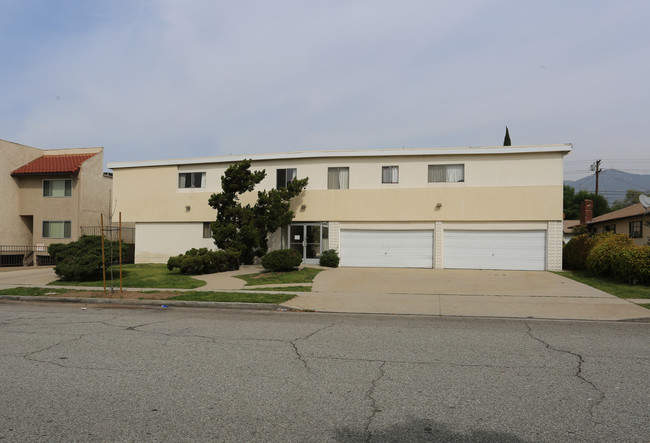 657 Milford St in Glendale, CA - Foto de edificio - Building Photo